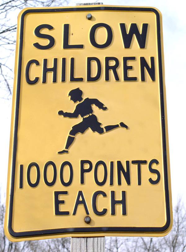 http://reho.st/preview/www.fohguild.org/forums/attachments/screenshots/73823d1211593267-funny-strange-random-pics-slow-children.jpg