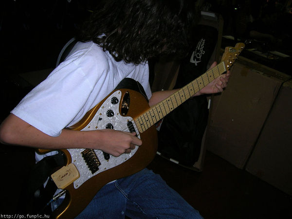 http://reho.st/preview/www.funpic.hu/files/pics/00035/00035489.jpg