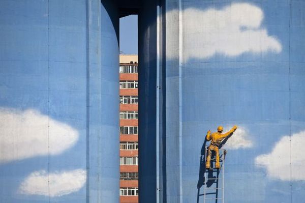 http://reho.st/preview/www.impactlab.net/wp-content/uploads/2010/10/Repairing-the-Sky-063.jpg