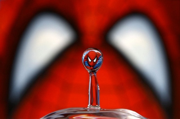 http://reho.st/preview/www.impactlab.net/wp-content/uploads/2010/11/Spiderman-Water-562.jpg