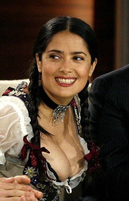 http://reho.st/preview/www.megaportail.com/images/3a/salma_hayek_oktoberfest/salma_hayek014.jpg