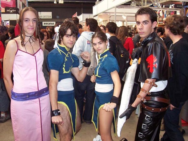 http://reho.st/preview/www.theworst.ca/images/cosplay/chunhe.jpg