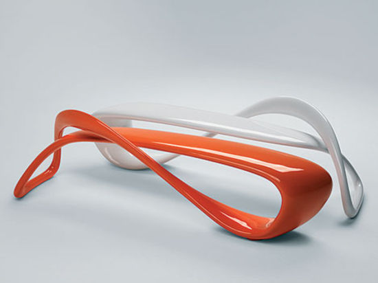 http://reho.st/preview/www.webdesigncore.com/wp-content/uploads/2010/10/bench7.jpg