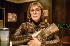 http://reho.st/thumb/bookshelvesofdoom.blogs.com/twin-peaks/log%20lady.jpg