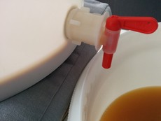 http://reho.st/thumb/dedibox.le-vert.net/pub/brewing/2014_05_doge_ipa/IMG_20140515_180524.jpg
