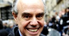 http://reho.st/thumb/www.keeg.fr/wp-content/uploads/2009/06/frederic-mitterand.jpg