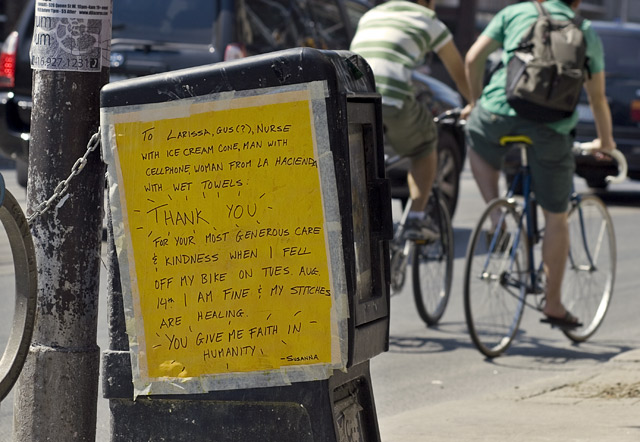 http://reho.st/torontoist.com/attachments/toronto_miless/2007_08_28thankyousign.jpg