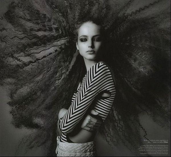 http://reho.st/visboo.com/img/photos/the-girl-with-incredible-hair04.jpg