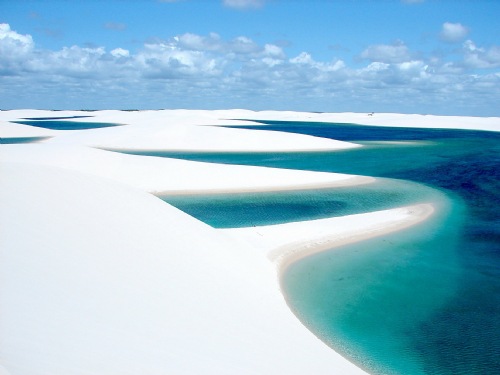 http://reho.st/www.bicodocorvo.com.br/wp-content/gallery/foto-lencois-maranhenses/foto-lencois-maranhenses-04.jpg