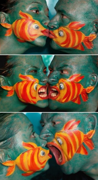 http://reho.st/www.fohguild.org/forums/attachments/screenshots/153729d1287014962-funny-strange-random-pics-40925_380_v1.jpg