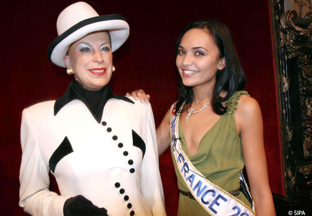 http://reho.st/www.gala.fr/var/gal/storage/images/media/images/actu/photos_officiel/genevieve_de_fontenay_et_valerie_begue/473532-1-fre-FR/genevieve_de_fontenay_et_valerie_begue_reference.jpg