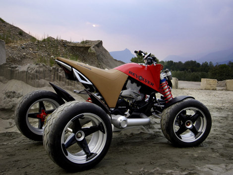 http://reho.st/www.izipik.com/images/20081116/ju6loeif1w6bl83pxw-polaris_revolver_red_troisquart_arr.jpg