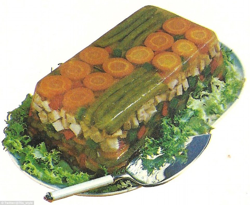 https://reho.st/i.dailymail.co.uk/i/pix/2015/12/20/13/2F86874000000578-3367650-Jellied_veg_swan_shaped_centrepieces_and_stuffed_cocktail_grapes-a-14_1450618042610.jpg